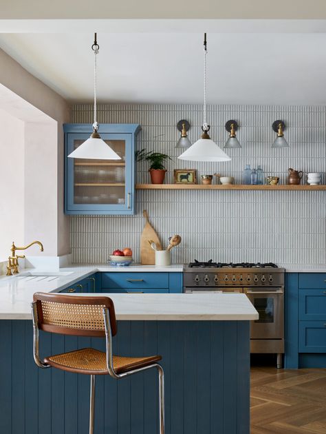 Townhouse, Midhurst - Vaughan Ribbed Tile, Blue Shaker Cabinets, Backsplash Trends, Kitchen Backsplash Trends, Kitchen Peninsula, Bespoke Kitchen Design, White Backsplash, Backsplash Designs, Blue Cabinets