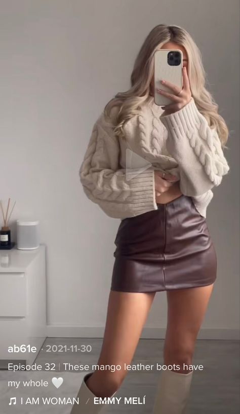 Thanksgiving Outfit Brown Skirt, Fall Fashion Mini Skirt, Birthday Outfits November, Burgundy Mini Dress Outfit, Cozy Brown Outfit, Brown Skirt White Top Outfit, Brown Mini Leather Skirt Outfit, Brown Skort Ootd, Brown Sweater Skirt Outfit