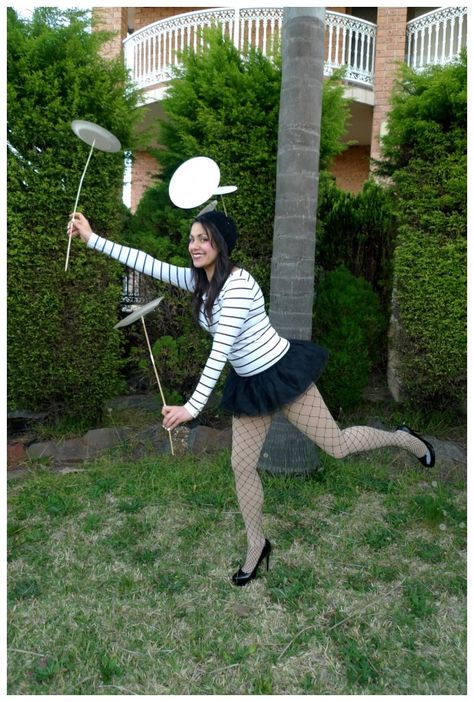 Day 87: #Circus Plate Twirler #costume. Theme Me is a blog that follows a personal challenge to dress to a different theme everyday for a whole year. Circus Theme Diy Costume, Circus Dress Up, Carny Costume, Circus Theme Costume, Circus Costume Diy, Circus Family Costume, Circus Themed Costumes, Circus Halloween Costumes, Seussical Costumes