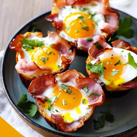 Ham and Egg Cups Recipe - elianarecipes.com Egg Cups With Ham, Ham And Egg Breakfast Cups, Ham Egg Bites Muffin Tins, Ham Egg Cheese Cups, Ham And Egg Bites, Ham Cups With Eggs, Ham Egg Muffin Cups, Egg And Ham Cups, Ham Egg And Cheese Cups