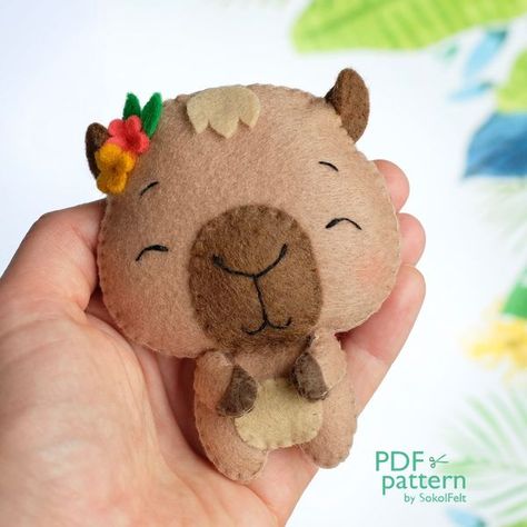 Capybara Sewing Pattern, Diy Felt Plushies, Felt Capybara, Unique Baby Cribs, Baby Capybara, Svg Patterns, Felt Templates, Felt Doll Patterns, Doll Making Patterns