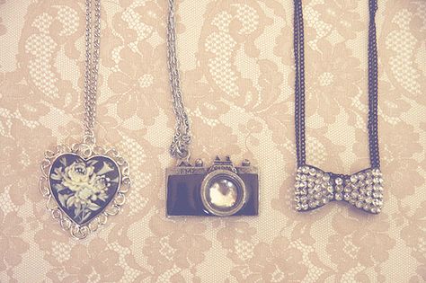 Camera Necklace, Cheap Necklaces, Vintage Cameras, Cute Necklace, Cute Jewelry, Michael Kors Monogram, Vintage Necklace, We Heart It, Jewelry Box