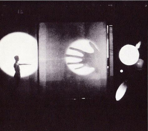 Laszlo Moholy Nagy, Moholy Nagy, Virtual Reality Technology, Experimental Photography, Wassily Kandinsky, Documentary Photography, White Photo, Photography Inspo, Art Plastique