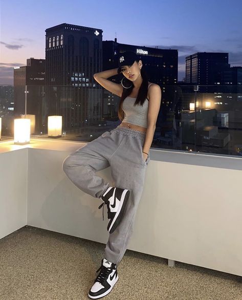 Korean Hiphop Outfits, Boyish Style Outfits, Dancer Style Outfits, Hiphop Style Outfits, Hiphop Outfit, Hiphop Street Style, Casual Sporty Outfits, Hiphop Style, Corset Fashion Outfits