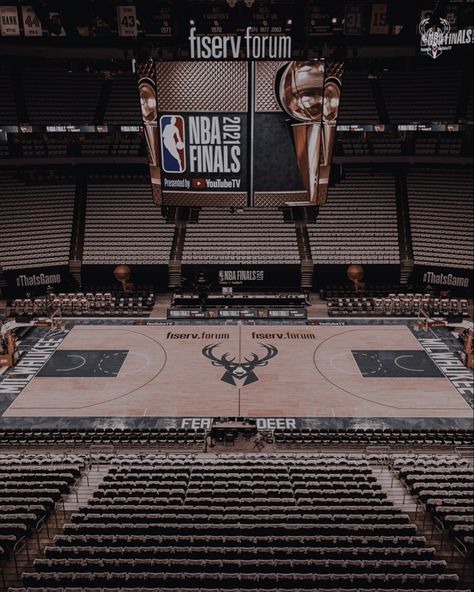 Nba Finals Aesthetic, Finals Aesthetic, Basketball Court Aesthetic, Basketball Court Astethic, Nyc Basketball Court Aesthetic, Dark Basketball Court, Old Nba Aesthetic, Court Aesthetic, Basketball Aesthetic