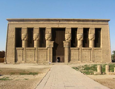 Egyptian Temple, Ancient Egypt History, Karnak Temple, Egypt Tours, Valley Of The Kings, Julius Caesar, Ancient Origins, Egyptian History, Egypt Travel