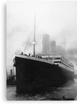 Titanic in dock in Southampton Canvas Print Titanic Real, Real Titanic, Titanic Photos, Titanic Sinking, Titanic Facts, Titanic Ship, Titanic History, Facts You Didnt Know, Titanic Movie