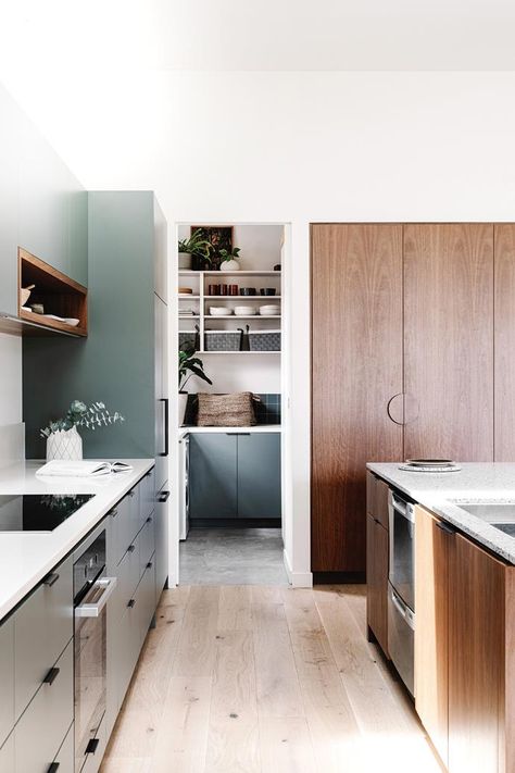 While respecting this weatherboard home’s Edwardian heritage, an architect has taken its west-facing extension in a stylishly sustainable direction. Two Toned Kitchen, Detail Kitchen, Timber Joinery, Oak Floorboards, Timber Kitchen, Renovation Kitchen, Pantry Laundry, Passive Solar Design, Passive Design