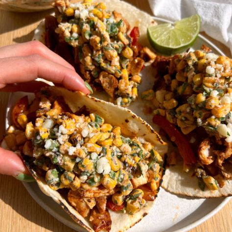 Elote Chicken, Elote Tacos, Chipotle Chicken Marinade, Roasted Bell Peppers, Chicken And Veggies, Mexican Street Food, Chipotle Chicken, Mexican Street Corn, Street Corn