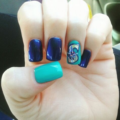 Seattle Mariners nails! Teal and blue. Seattle Kraken Nails, Mariners Nails, Seattle Mariners Nails, Sports Themed Nails, Baseball Nail Designs, Seahawks Nails, Nails Teal, Pedi Designs, Tiffany Nails