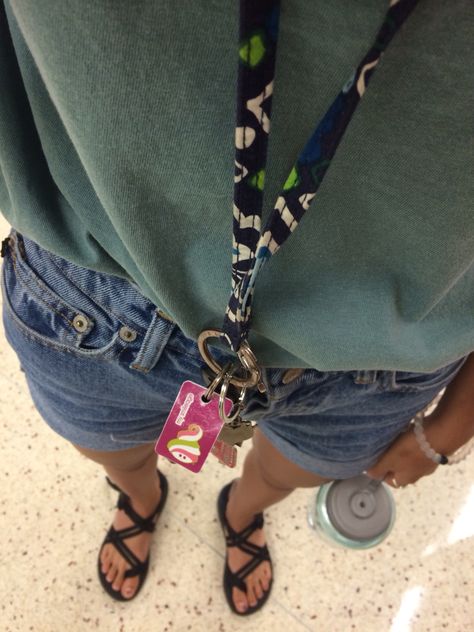 vera bradley lanyard Vera Bradley Aesthetic, Chaco Outfit Summer Casual, Lanyard Outfit, Chaco Outfit, Chaco Outfits, Chacos Outfit, Lanyard Aesthetic, Vera Bradley Lanyard, Preppy Car Accessories