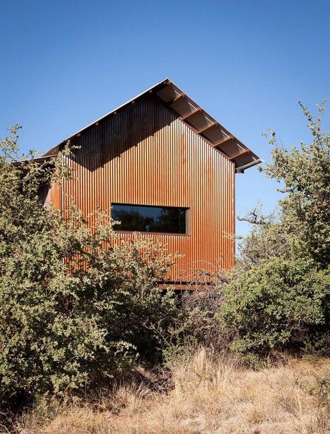 Rustic Ranch House Exterior, Oregon Cabin, Texas Cabin, Metal Siding House, Siding House, Cottage Build, Dog Trot House, Cabins In Texas, Acorn House