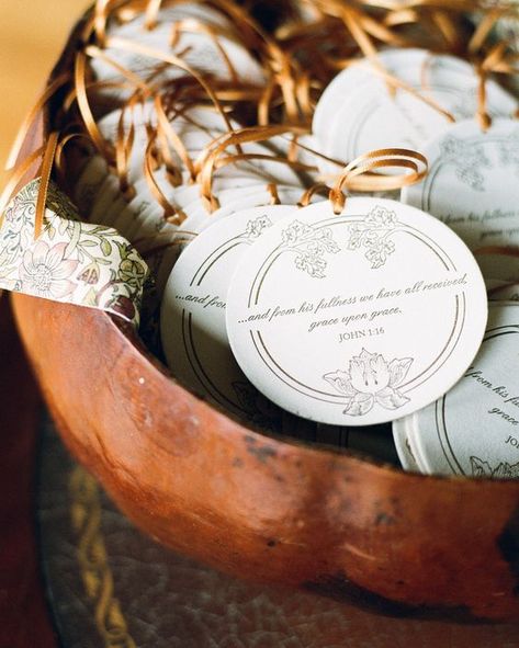 10 Ways to Incorporate Bible Verses in Your Wedding | Christian Wedding | Wedding Bible verses | Bible verse sign | Bible verse wedding | Wedding favors | Unique wedding favors | The Internet's Maid of Honor Wedding Bible Verses, Plant Wedding Favors, Ornament Wedding Favors, Honey Wedding Favors, Creative Wedding Favors, Inexpensive Wedding Favors, Winter Wedding Favors, Edible Wedding Favors, Kentucky Wedding