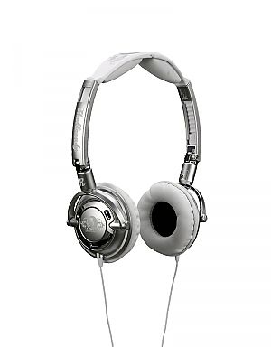 Skullcandy Headphones Outfit, Silver Headphones, Retro Headphone, Futuristic Accessories, Cool Headphones, Skullcandy Headphones, Cute Headphones, Spotify Artist, Best Headphones