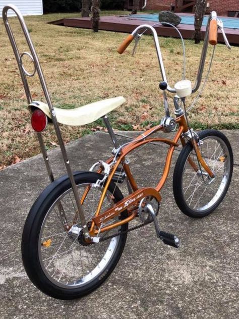 Low Rider Bicycles, Banana Seat Bike, Schwinn Stingray, Purple Bike, Schwinn Bicycles, Lowrider Bicycle, Modern Bicycle, Schwinn Bike, Velo Vintage