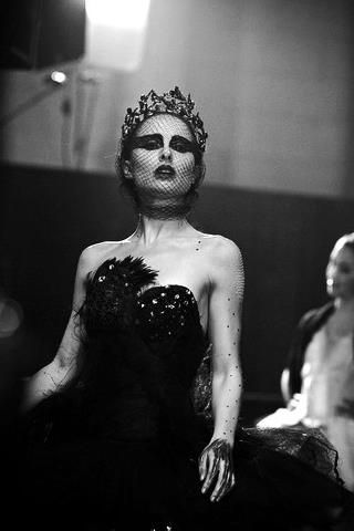 Black Swan Film, Natalie Portman Black Swan, Black Swan Movie, Black Swan 2010, Black Swan Costume, Arizona Robbins, The Black Swan, Darren Aronofsky, Septième Art