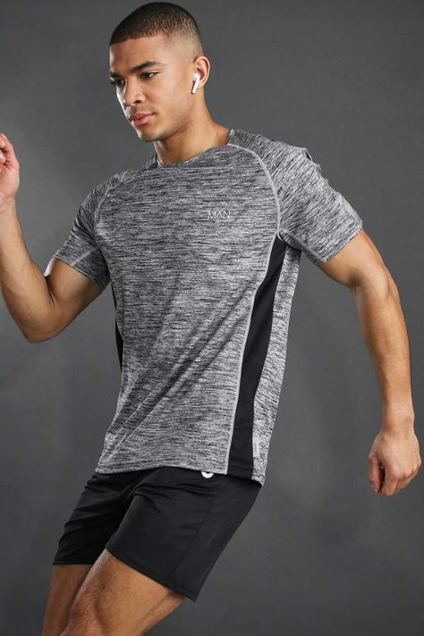 boohoo MAN Active Raglan Gym Reflective T-Shirt Active Wear Men, Mens Active Wear, Mens Gym Wear, Gym Clothing Brands, Men Sportswear, Boohoo Man, Men Activewear, Gym Wear Men, Western Outfits Men