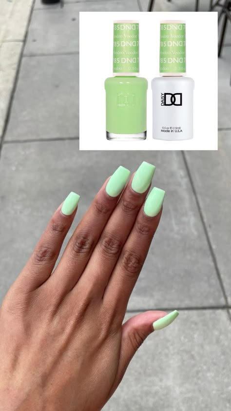 Mint Green Dnd Gel Polish, Voodoo Dnd Nails, Dnd Nail Colors Green, Voodoo Green Nails, Dnd 785 Voodoo, White Nails With Bright Colors, Voodoo Nail Color, Dnd Mint Green Nails, Dnd Voodoo Nail Polish