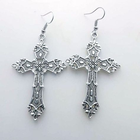 Big Cross, Edgy Jewelry, Punk Jewelry, Funky Jewelry, Drop Earring, Gothic Jewelry, Jewelry Inspo, Dream Jewelry, Pretty Jewellery