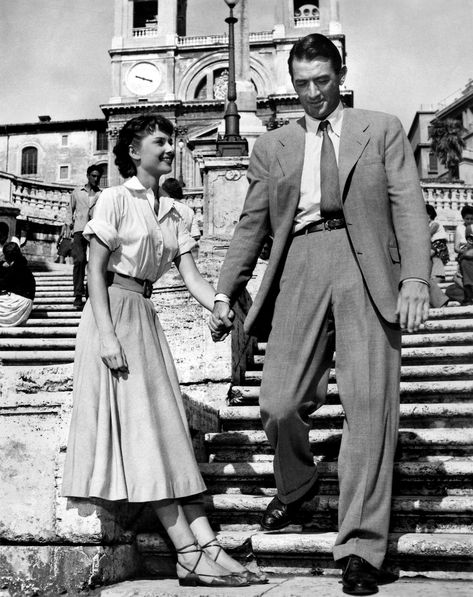 Roman Holiday Movie, Audrey Hepburn Outfit, Audrey Hepburn Roman Holiday, Audrey Hepburn Inspired, Audrey Hepburn Photos, Eliza Doolittle, Holly Golightly, Chace Crawford, Gina Lollobrigida