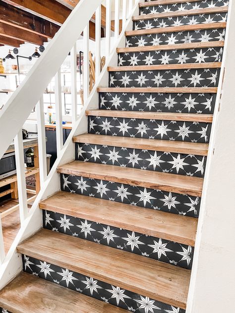 Stenciled Stairs, Texas Cottage, Stair Makeover, Diy Paint Projects, Star Tile, Patchwork Tiles, Beautiful Stairs, Staircase Ideas, Lakeside Cottage