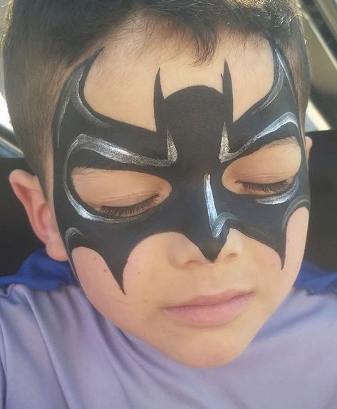 Halloween Face Paint Ideas, Batman Face Paint, Superhero Face Painting, Easy Face Painting Designs, Halloween Face Paint, Animal Face Paintings, Face Painting Tips, Face Painting For Boys, Face Paint Ideas