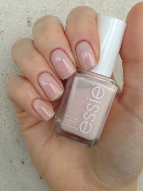 Ballet Slipper Nail Polish, Essie Ballet Slippers Nail Polish, Ballet Slipper Nails, Ballet Slippers Nail Polish, Pink Nail Polish Colors, Essie Ballet Slippers, Nails Tech, Berry Nails, Pink Gellac