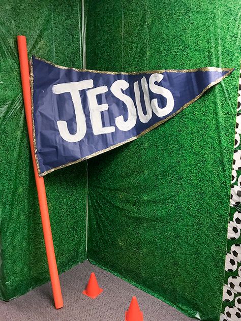 Sports Vbs, Vbs Olympics, Olympics Decorations, Camp Vbs, Olympic Theme Party, Jesus Kids, Olympic Idea, Vbs Decorations, Summer Camp Games