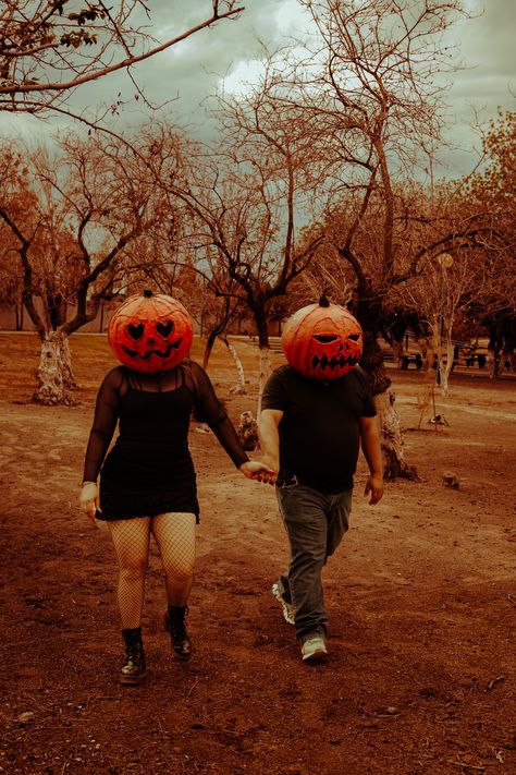 Photo by Carlos Santiago: Pumpkin Head Costume, Halloween Safety Tips, Classic Movie Characters, Halloween Safety, Pumpkin Mask, Looking For Friends, Pumpkin Costume, Evil Dead, Scary Pumpkin