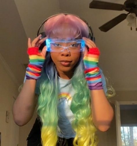 Rainbow Dash Cosplay, Black Cosplayers, Cosplay Inspo, Girl Cosplay, Relaxed Hair, Black Community, Rainbow Dash, Purple Hair, Anime Outfits