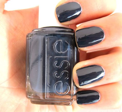 Gorgeous Color! Essie Bobbing for Baubles #nails    http://thetreasurechestt.blogspot.ro/2012/10/monday-blues-essie-bobbing-for-baubles.html Monday Blues, Essie, Nail Polish, Nail Art, Nails, 10 Things, Beauty, Color, Art