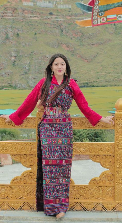 Bhutanese Traditional Dress, Bhutan Traditional Dress, Traditional Nepali Clothing, Nepali Traditional Dress Women, Tibetan Chuba Dress, Nepali Dress Aesthetic, Tibetan Dress Traditional, Nepali Dress Traditional, Nepal Traditional Dress