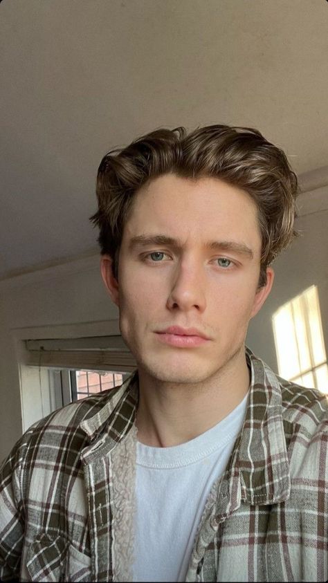 Style Of Haircut, Light Brown Hair Men, Brown Hair Male, Brown Hair Men, Blue Eyed Men, Brown Hair Blue Eyes, Straight Blonde Hair, Character Inspiration Male, Model Ideas