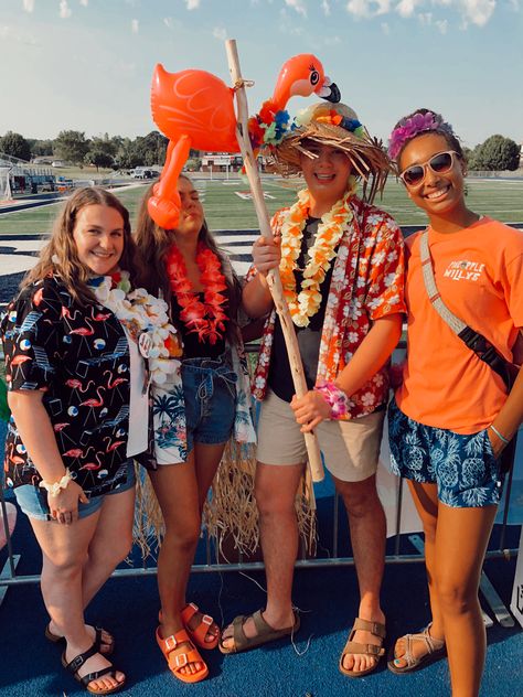 Hawaiian Student Section, Hawaiian Dress Up Day School, School Spirit Outfit, Spirit Weeks, Football Game Outfit Highschool, Game Signs, Highschool Student, Spirit Baby, High School Games