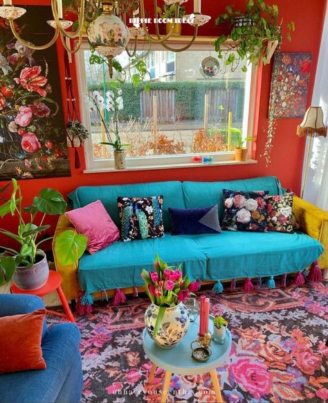 hippie wall painting Bohemian Style Home, Bohemian Furniture, Hippy Room, Hippie Homes, Bohemian House, Bohemian Living, Bohemian Living Room, Decoration Inspiration, Boho Interior