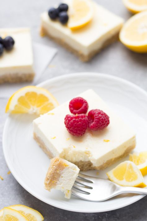 Lemon Greek Yogurt, Greek Yogurt Cheesecake, Yogurt Cheesecake, Light Cheesecake, Healthy Cheesecake, Greek Yogurt Recipes, Lemon Yogurt, Lemon Dessert Recipes, Dessert Aux Fruits