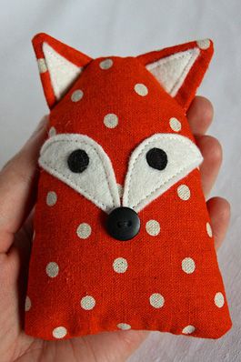 Cute fox—fabric mini baby toy/pillow❣ Pink Chalk Fabrics Fox Crafts, Fox Pillow, Fox Fabric, Felt Fox, Pink Chalk, Diy Bebe, Ideal Toys, Pillow Pink, Sewing Stuffed Animals