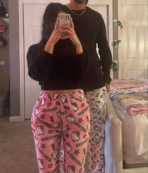 Hello Kitty Pajamas, Couple Outfits Matching, Goten Y Trunks, Pajamas Aesthetic, Family Christmas Outfits, Pajamas Christmas, Kitty Clothes, Hello Kitty Clothes, Couple Pajamas