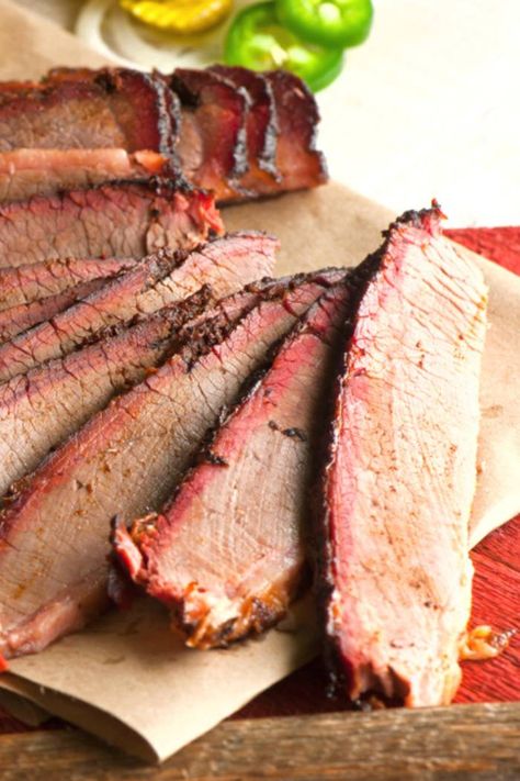 Pellet Grill Brisket, Bbq Techniques, Smoked Beef Brisket Recipes, Grilled Brisket, Barbecue Brisket, Smoked Tuna, Brisket Recipes Smoked, Brisket Tacos, Grilled Salad