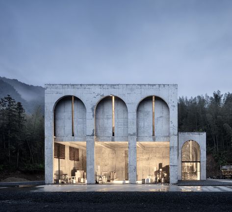 BingDing Wood Kiln Factory Renovation / AZL architects Concrete Formwork, Architecture Renovation, Brick Arch, Wood Kiln, Concrete Structure, Windows Exterior, Zaha Hadid, Facade Architecture, Facade Design