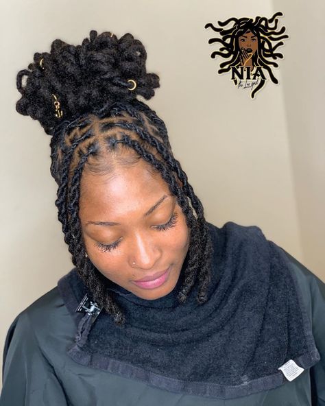 Loc Peddle Bun, Pedal Loc Bun Styles, Petal Hairstyle For Locs, Half Up Half Down Petal Bun Locs, Peddle Bun Locs, Flower Petal Loc Styles, Loc Petal Styles Updo, Loc Petal Bun Styles, Petal Buns Locs