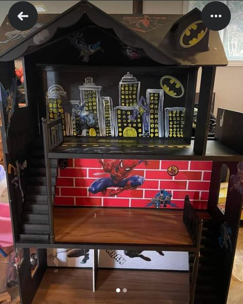 Superhero House Diy, Spiderman Dollhouse, Diy Boys Dollhouse, Batman Dollhouse, Boys Dolls House Ideas, Superhero Playhouse, Superhero Dollhouse, Boys Dollhouse, Design A Superhero