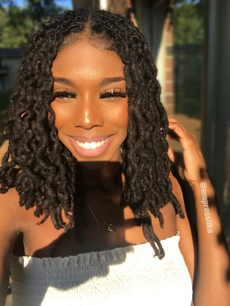 Wavy locs, curly locs, loc styles, pretty women with locs, black women with locs, black girls with locs, medium length locs, medium loc length styles, loc hairstyles, dreads, dreadlocks, dreadlocks hairstyles, pretty black women, darkskin women, black women with natural hair Locs Hairstyles For Women Medium, Wavy Locs, Hairstyles Dreads, Locs Hairstyles For Women, Women With Locs, Locs Curly, Curly Locs, Dreadlocks Hairstyles, Curly Faux Locs