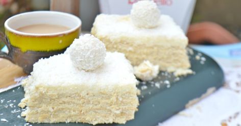 No Bake Raffaello Cake — Tasty Food for Busy Mums Easy Recipes Rafaelo Cake, Raffaello Cake Recipe, Raffaello Chocolate, Raffaello Cake, Cake No Bake, White Chocolate Coconut, Cake Recipes At Home, Coconut Desserts, Biscuit Cake