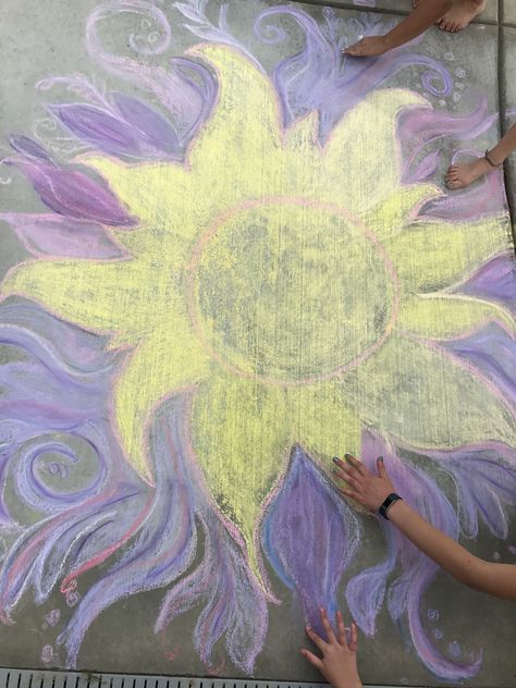 Tangled Painting, Tangled Sun, Street Chalk Art, Fun Chalk Art, Sidewalk Chalk Art, Sidewalk Art, Chalk Drawings, Sidewalk Chalk, Easy Diy Art