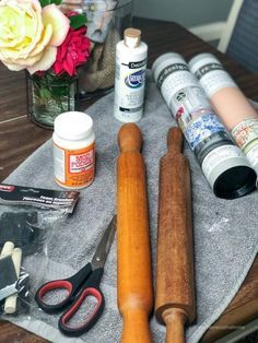 How To Make Decorative Rolling Pins With Floral Transfer Rolling Pin Display, Beaded Tassels Diy, Rolling Pin Crafts, Hand Painted Mugs, Rolling Pins, Dollar Tree Diy Crafts, Country Crafts, Tree Crafts, Dollar Tree Crafts