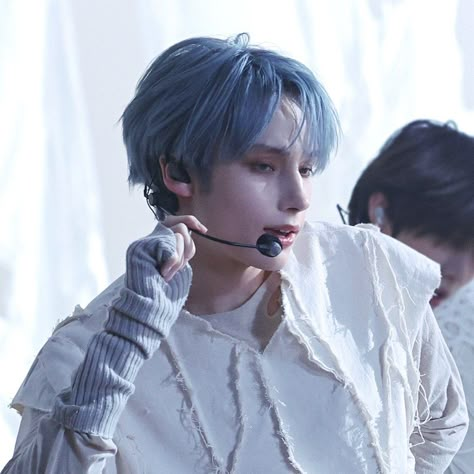 Huening Kai Icon, Kai Icon, Txt Hueningkai, Hair Icon, Pretty Star, Huening Kai, Emo Bands, Blue Hair, Kpop Idol