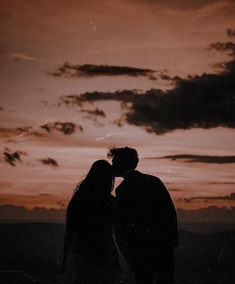 Counting Stars - OneRepublic Cute Couples Photos, Relationship Goals Pictures, Two People, Couple Aesthetic, Cute Couple Pictures, Cute Couples Goals, Aesthetic Photography, Book Aesthetic, Couple Pictures