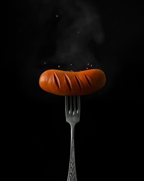 Sausage Photography, Chorizo Argentino, Latino Recipes, Fine Dining Plating, Food Background Wallpapers, Photography Food Styling, Meat Food, Big Farm, Hot Sausage