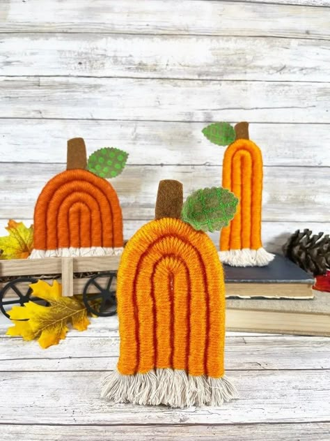 DIY Macrame Pumpkins with Red Heart Yarn Macrame Crafts, Coaster Projects, Rec Center, Fall Activity, Diy Yarn, Adornos Halloween, Fall Halloween Crafts, Diy Macrame, Autumn Crafts